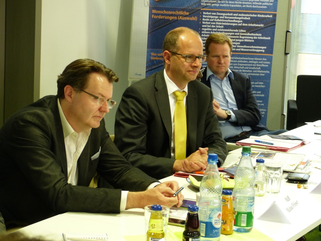 MdB Michael Frieser (CDU/CSU), MdB Michael Brand (CDU/CSU), Vorsitzender des Menschenrechtsausschuss, und MdB Frank Schwabe, menschenrechtspolitischer Sprecher der SPD (v.l.n.r.)